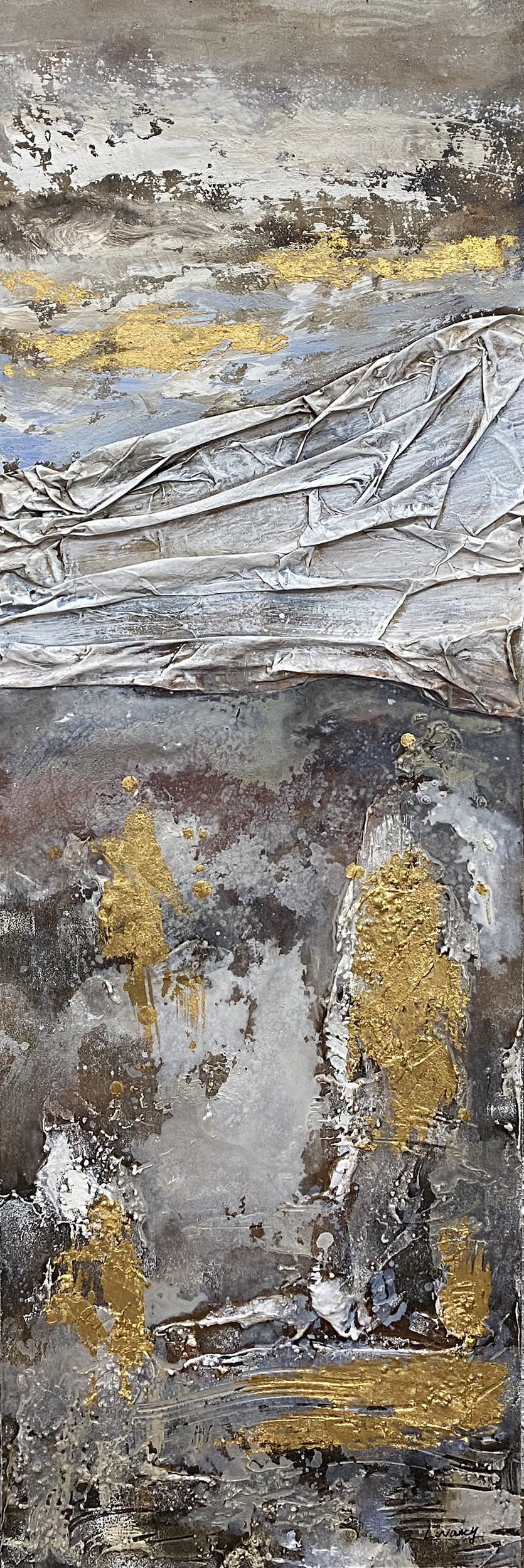 Horizons in Gold and Gray
